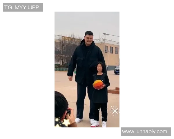 与姚明同行的日子：感受巨人步伐下的生活与思考