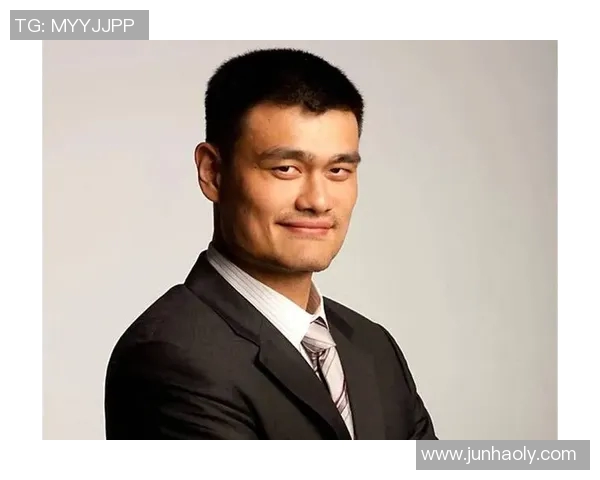 姚明接受央视记者专访畅谈篮球梦想与未来发展方向