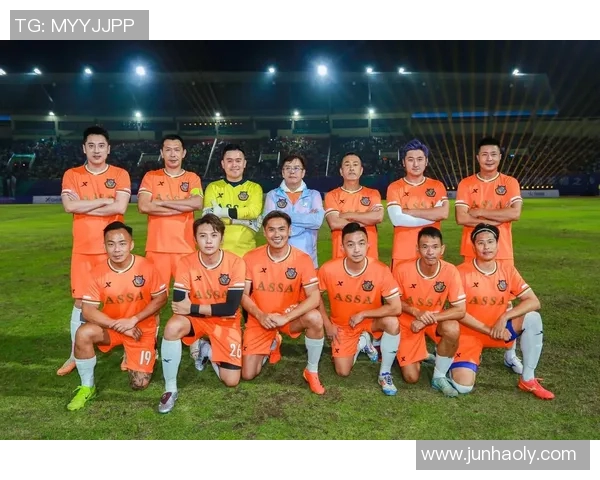 哪位足球明星在比赛中因犯规染黄引发热议引关注