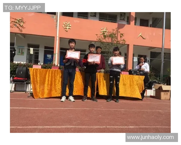 可爱的足球明星壁纸图片让你爱不释手,尽享运动魅力与青春活力