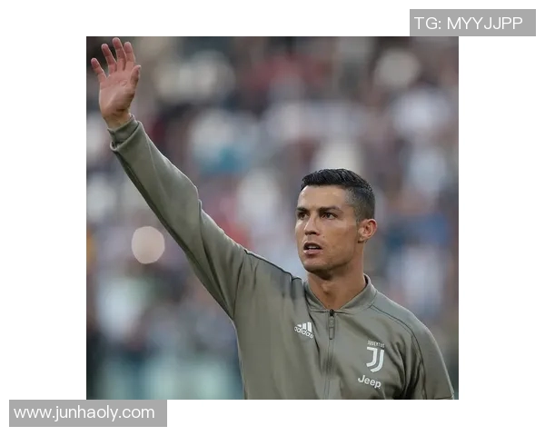 足球巨星归来重返昔日主场球迷热情高涨共庆团圆时刻